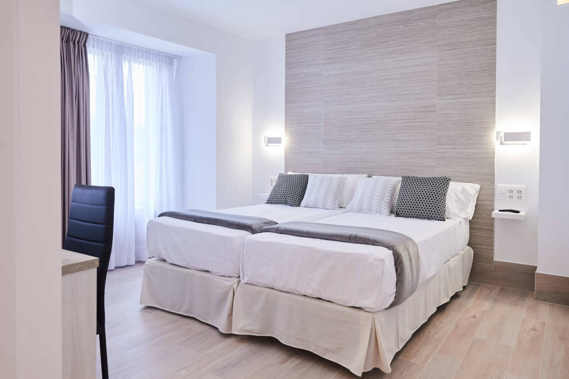 Cama de la habitación doble