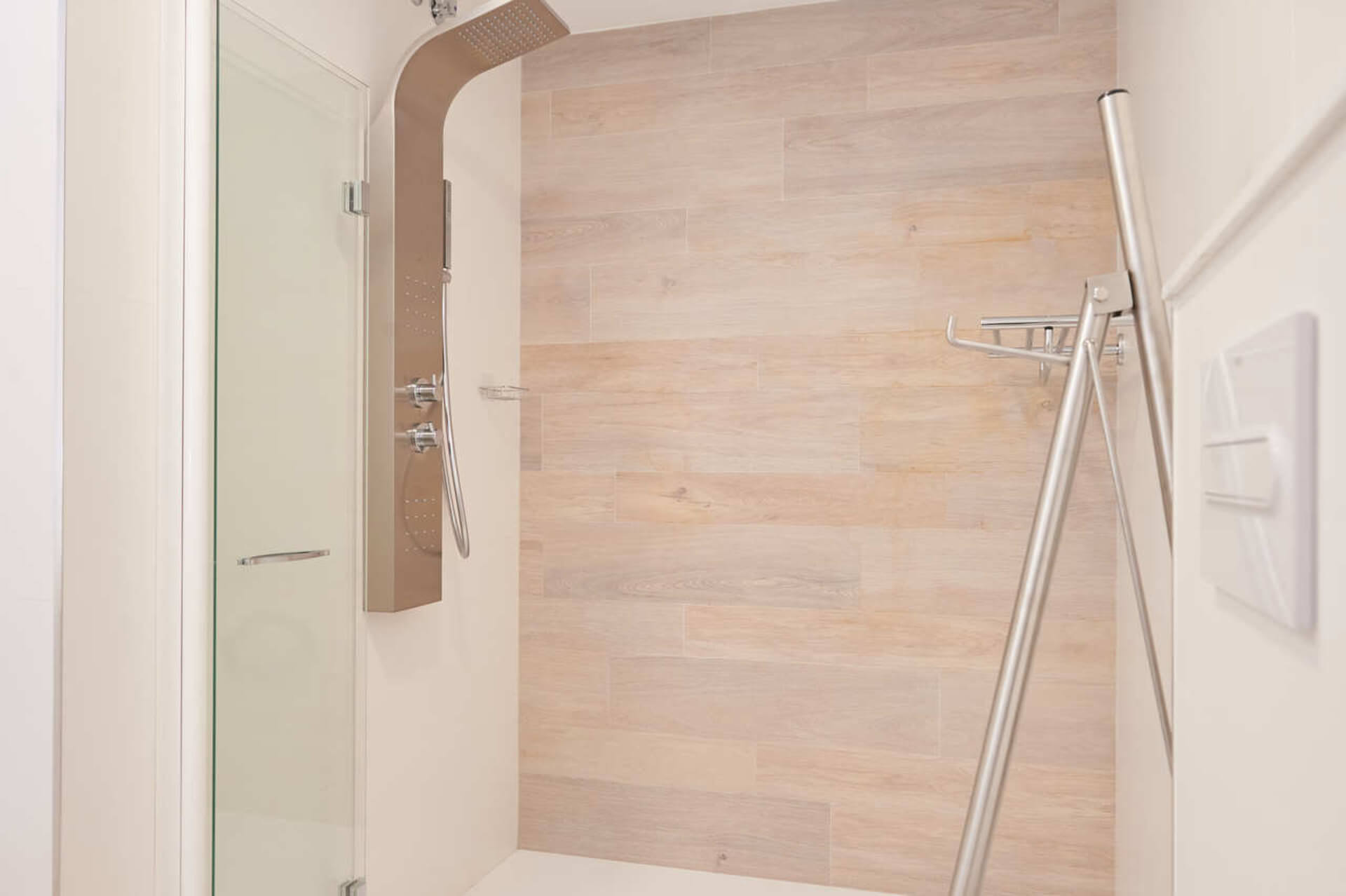Ducha adaptada de la habitación triple