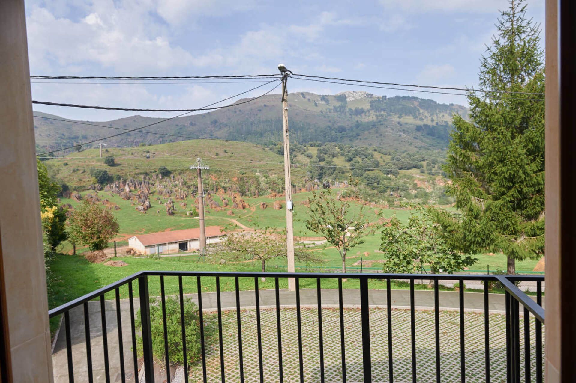 Vistas a Cabárceno desde el balcón de la habitación triple