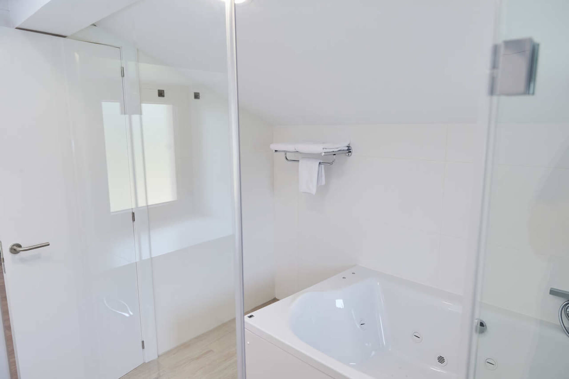 Bañera de la habitación familiar